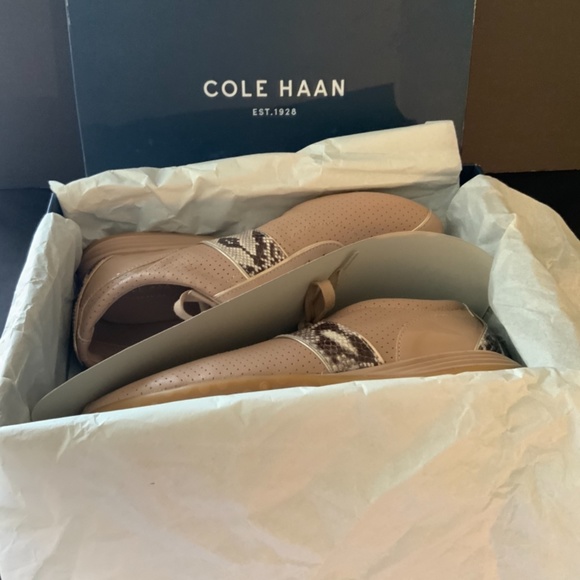 Cole Haan 7.5 Tan - Picture 5 of 6